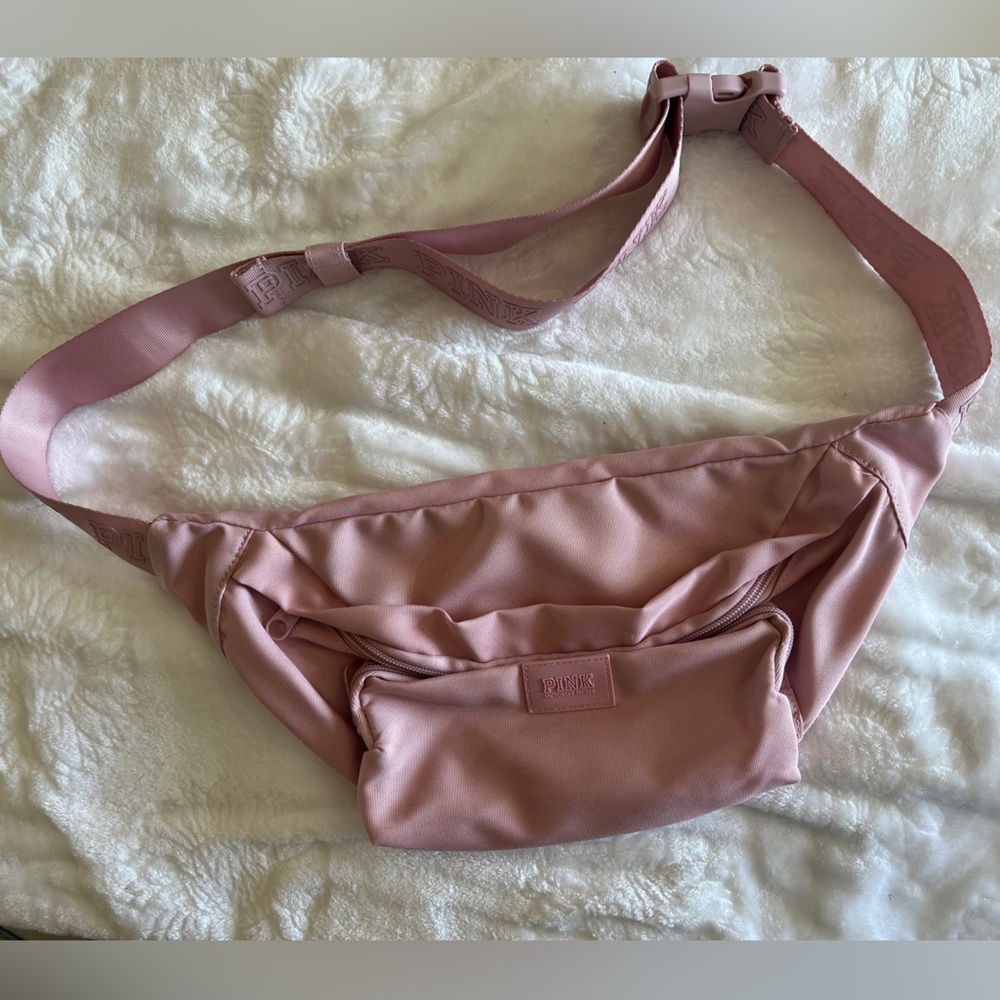 LAST CALL!! NWOT PINK Fanny Pack